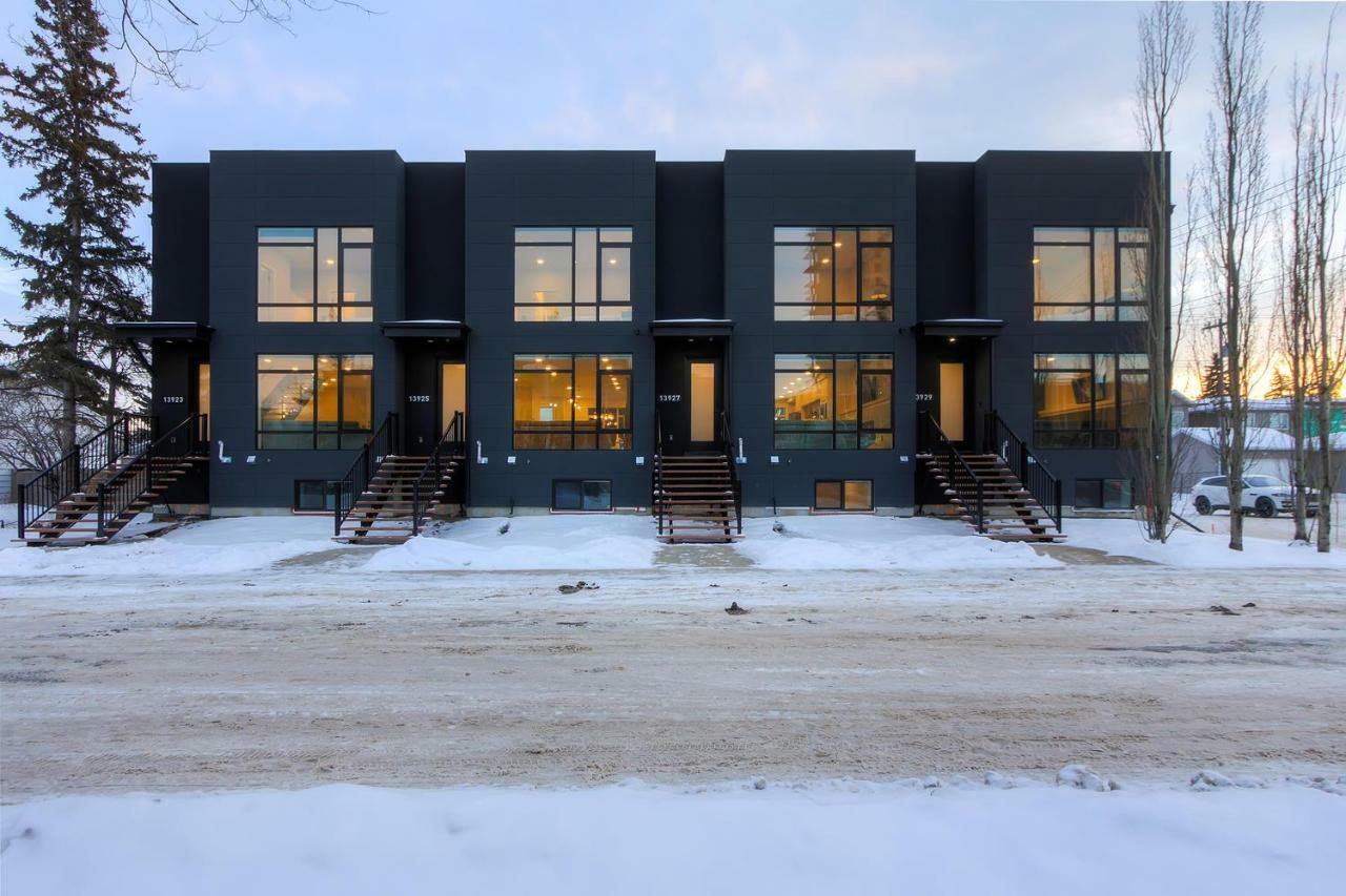 New Luxury Townhome Edmonton Exterior photo